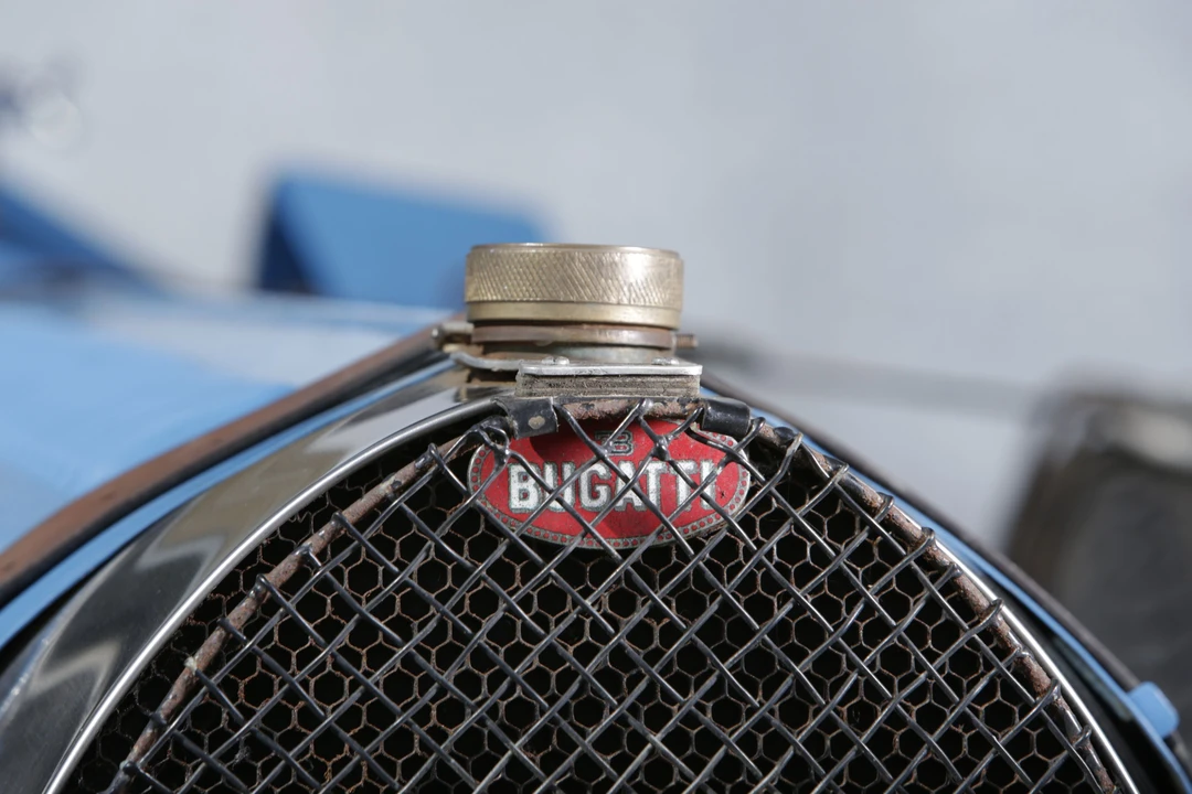 Bugatti - Image 6 of 7