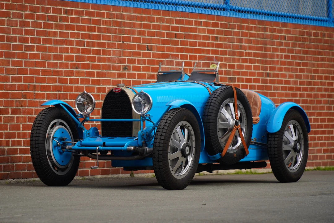 Bugatti - Image 14 of 31