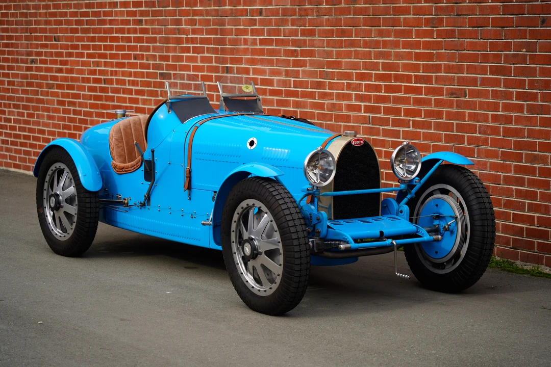 Bugatti - Image 18 of 31