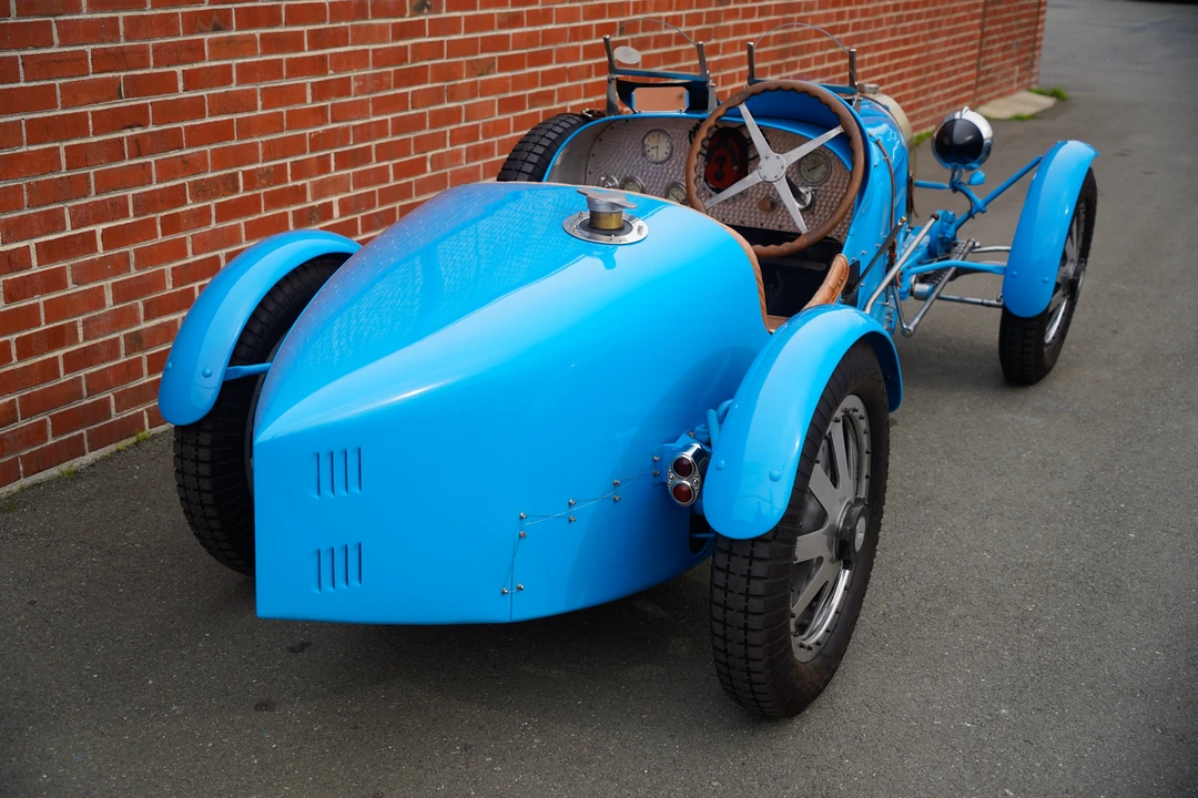 Bugatti - Image 21 of 31