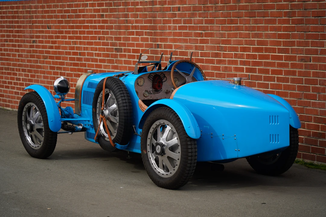 Bugatti - Image 24 of 31