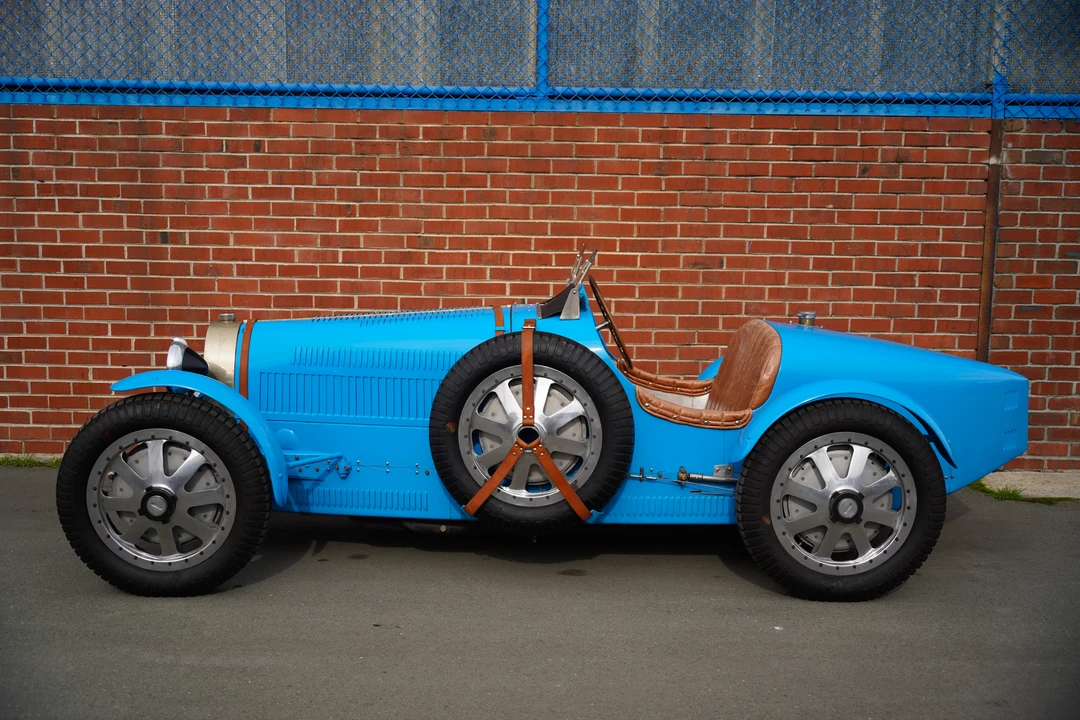 Bugatti - Image 26 of 31
