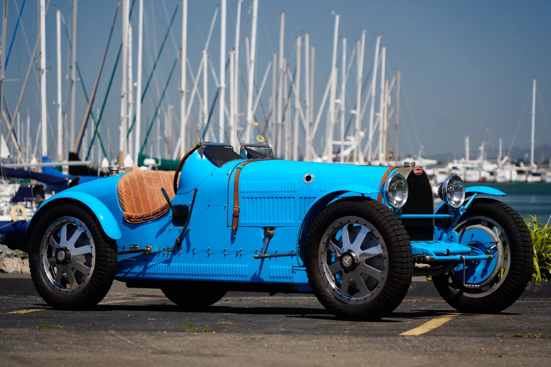 Bugatti - Image 7 of 31