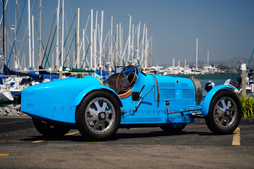 Bugatti - Image 8 of 31