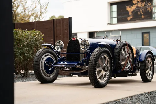 Bugatti - Image 2 of 31