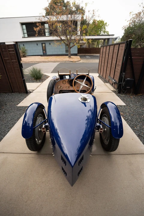Bugatti - Image 8 of 31