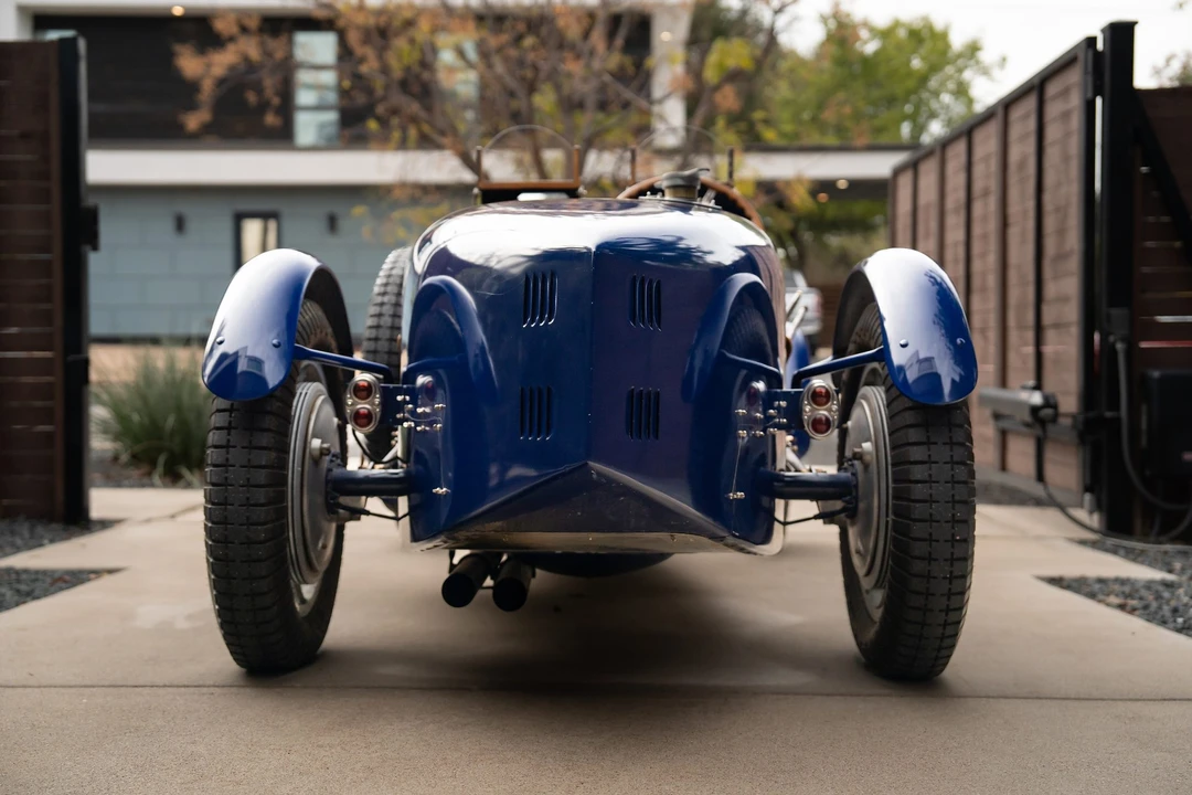 Bugatti - Image 9 of 31