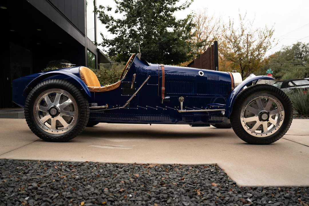 Bugatti - Image 11 of 31