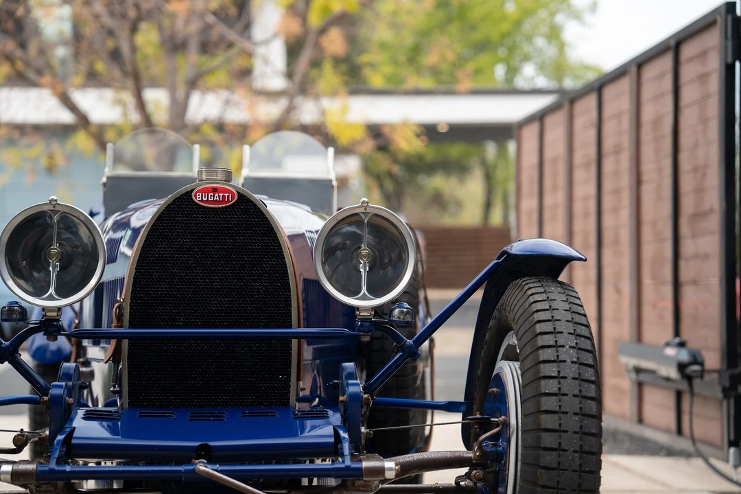Bugatti - Image 27 of 31