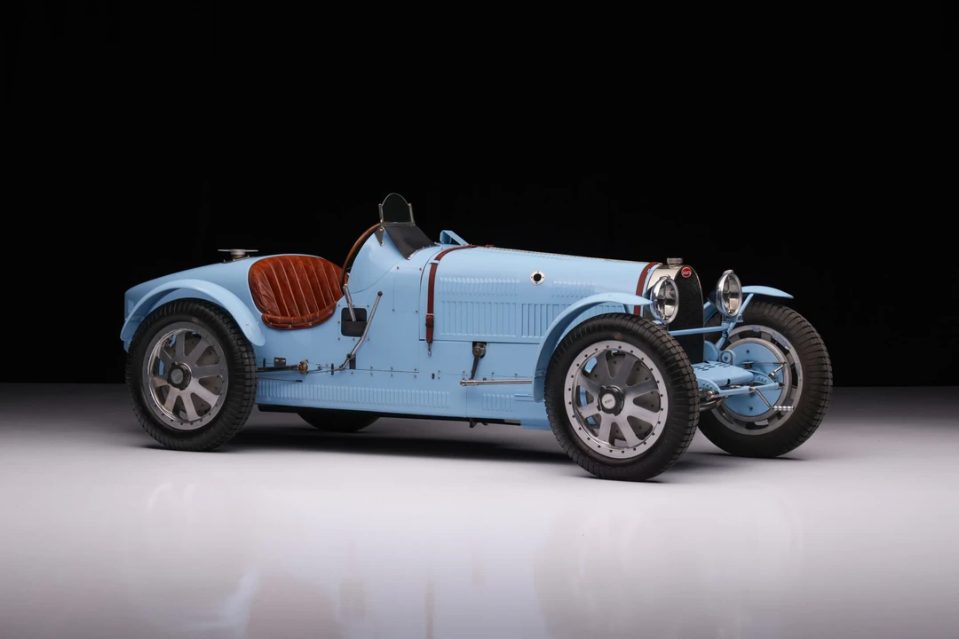 Bugatti - Image 1 of 31