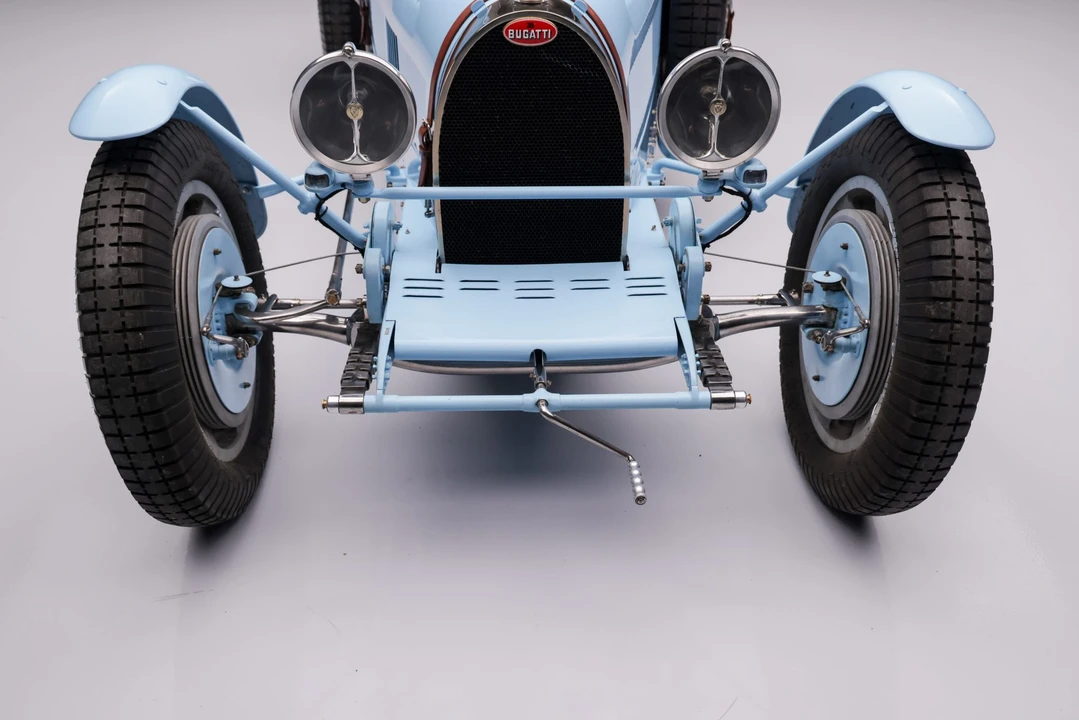 Bugatti - Image 28 of 31