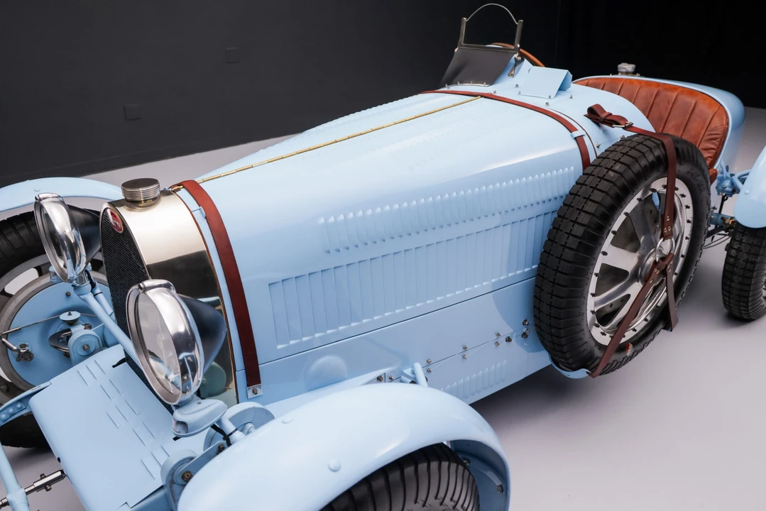 Bugatti - Image 26 of 31