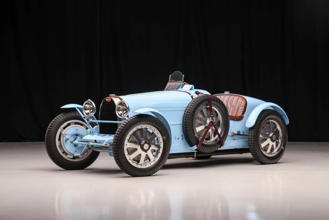 Bugatti - Image 21 of 31