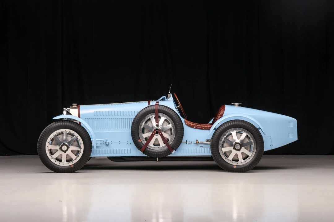 Bugatti - Image 19 of 31