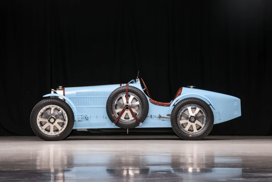 Bugatti - Image 18 of 31