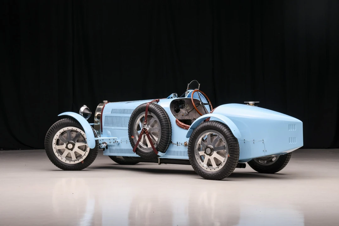 Bugatti - Image 17 of 31