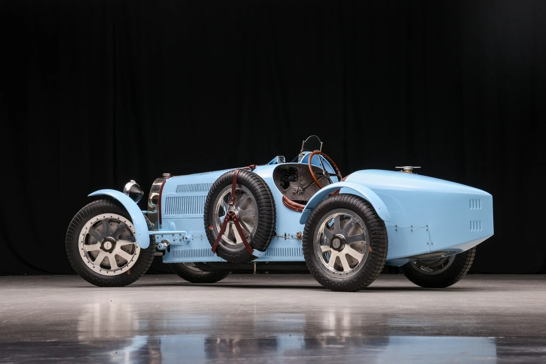 Bugatti - Image 16 of 31