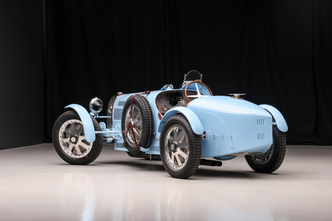 Bugatti - Image 15 of 31