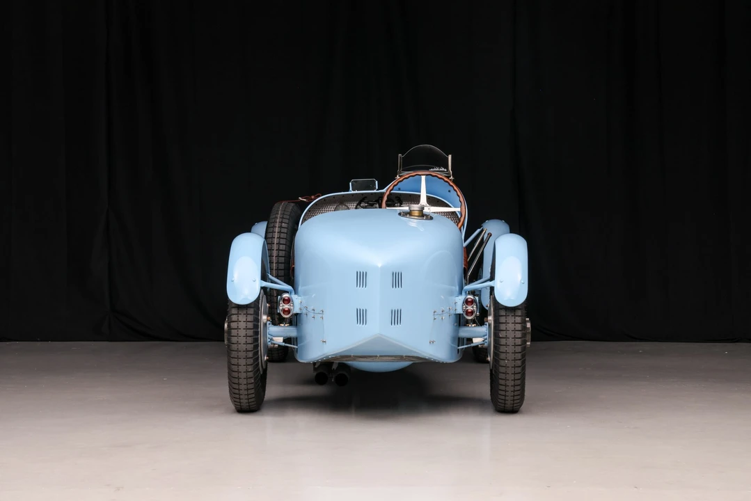 Bugatti - Image 13 of 31