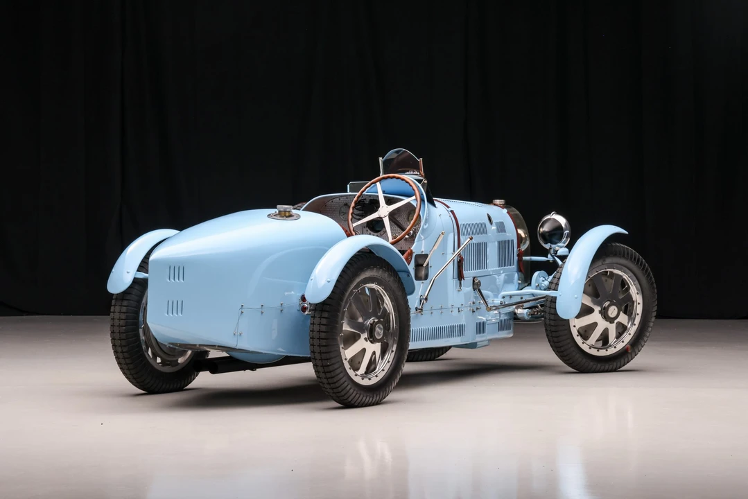 Bugatti - Image 11 of 31
