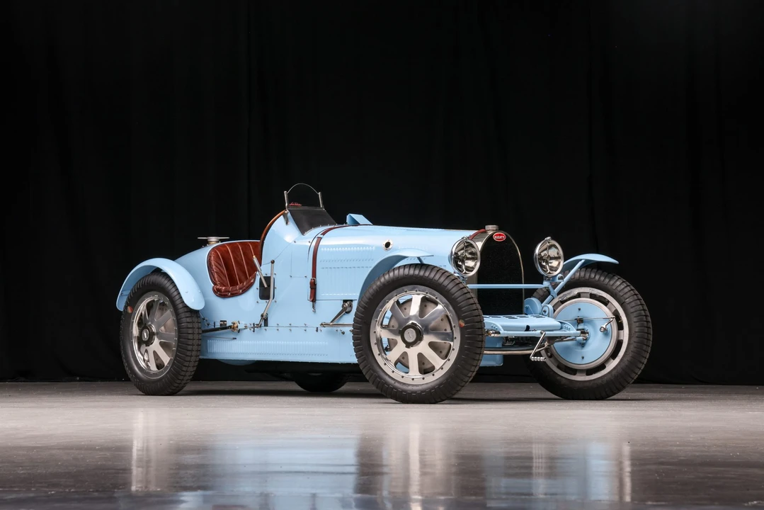 Bugatti - Image 2 of 31