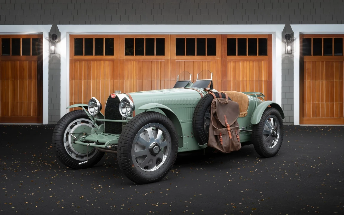 Bugatti - Image 4 of 31