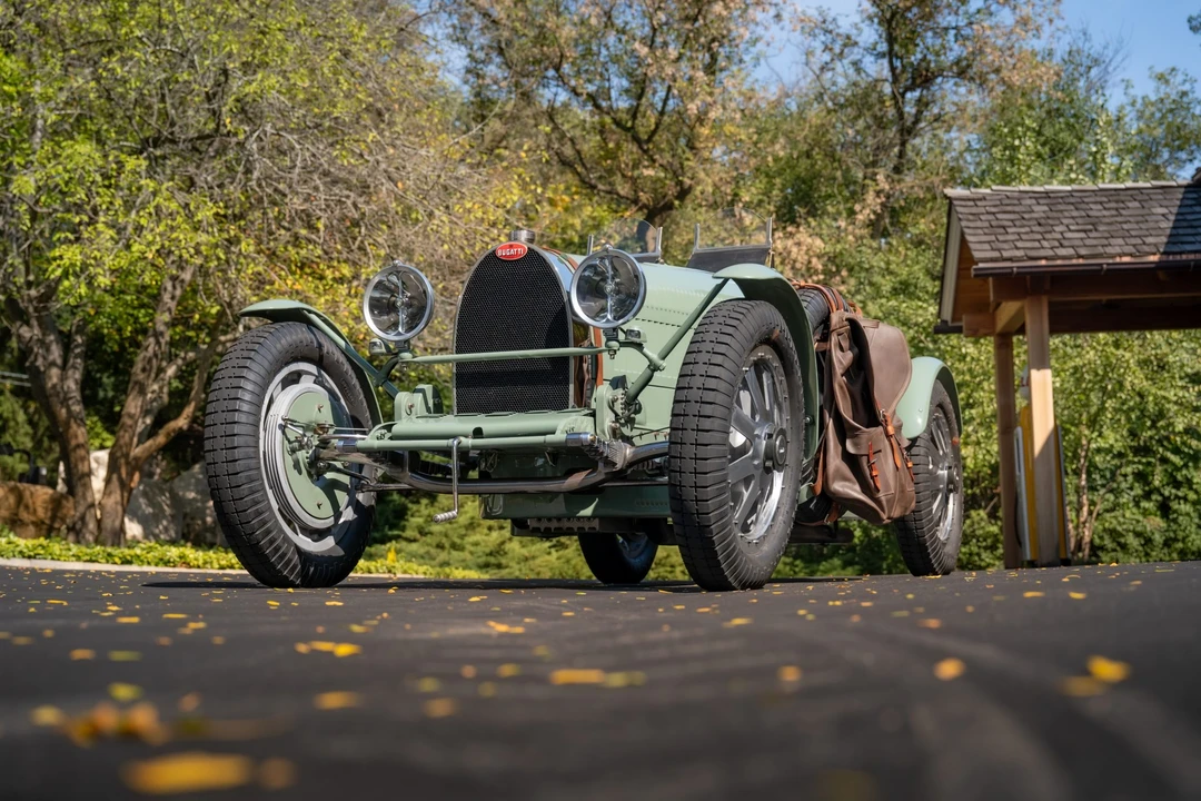 Bugatti - Image 9 of 31