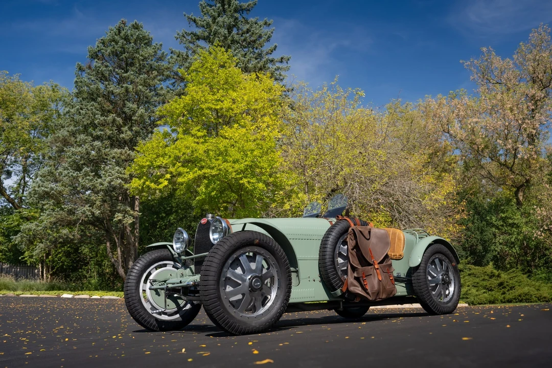 Bugatti - Image 8 of 31