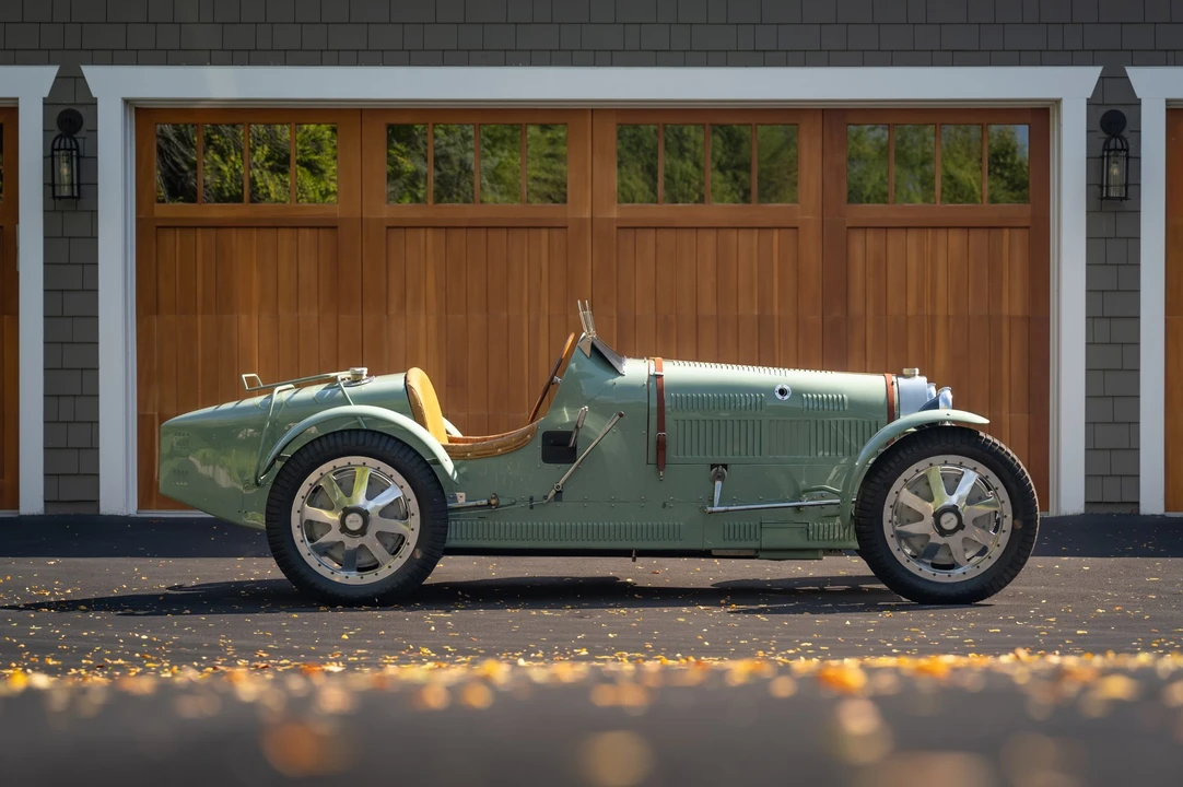 Bugatti - Image 23 of 31