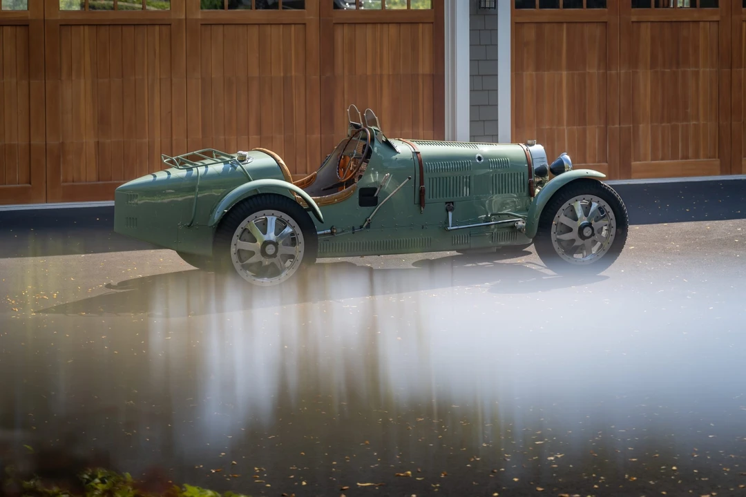 Bugatti - Image 24 of 31