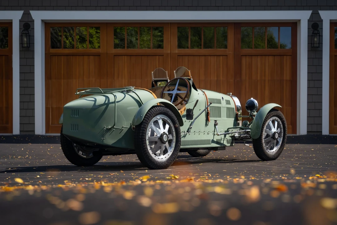 Bugatti - Image 28 of 31