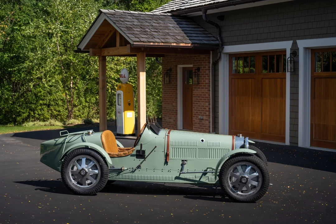 Bugatti - Image 22 of 31