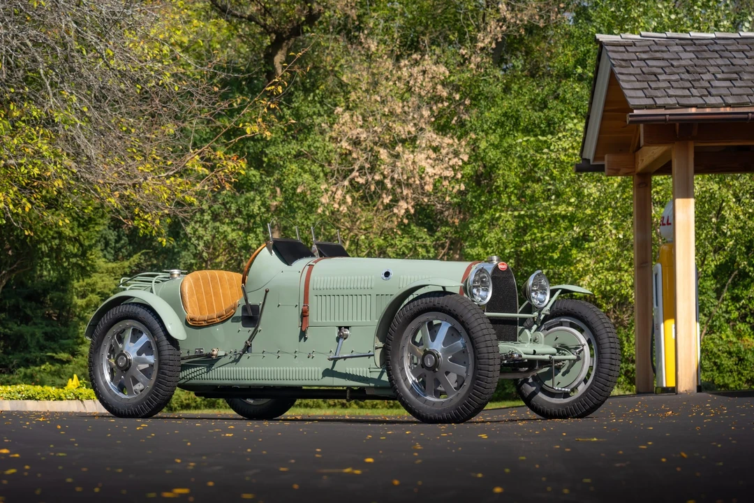Bugatti - Image 15 of 31