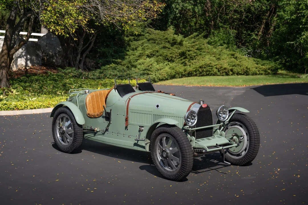 Bugatti - Image 14 of 31