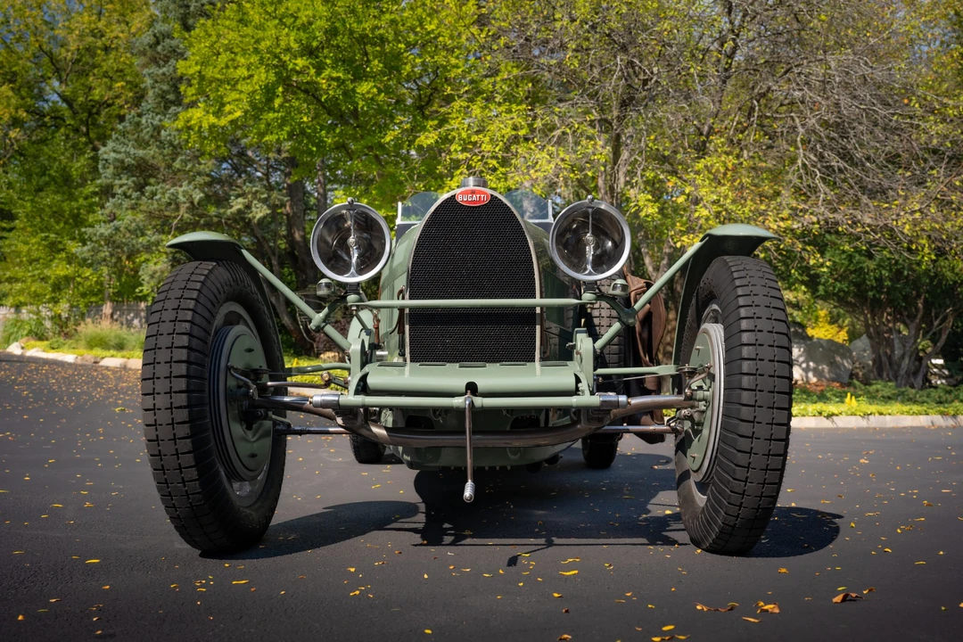 Bugatti - Image 12 of 31