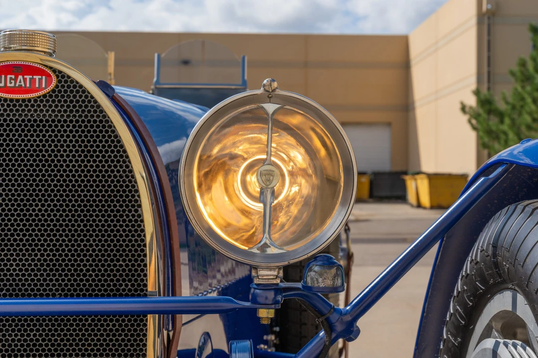 Bugatti - Image 16 of 31