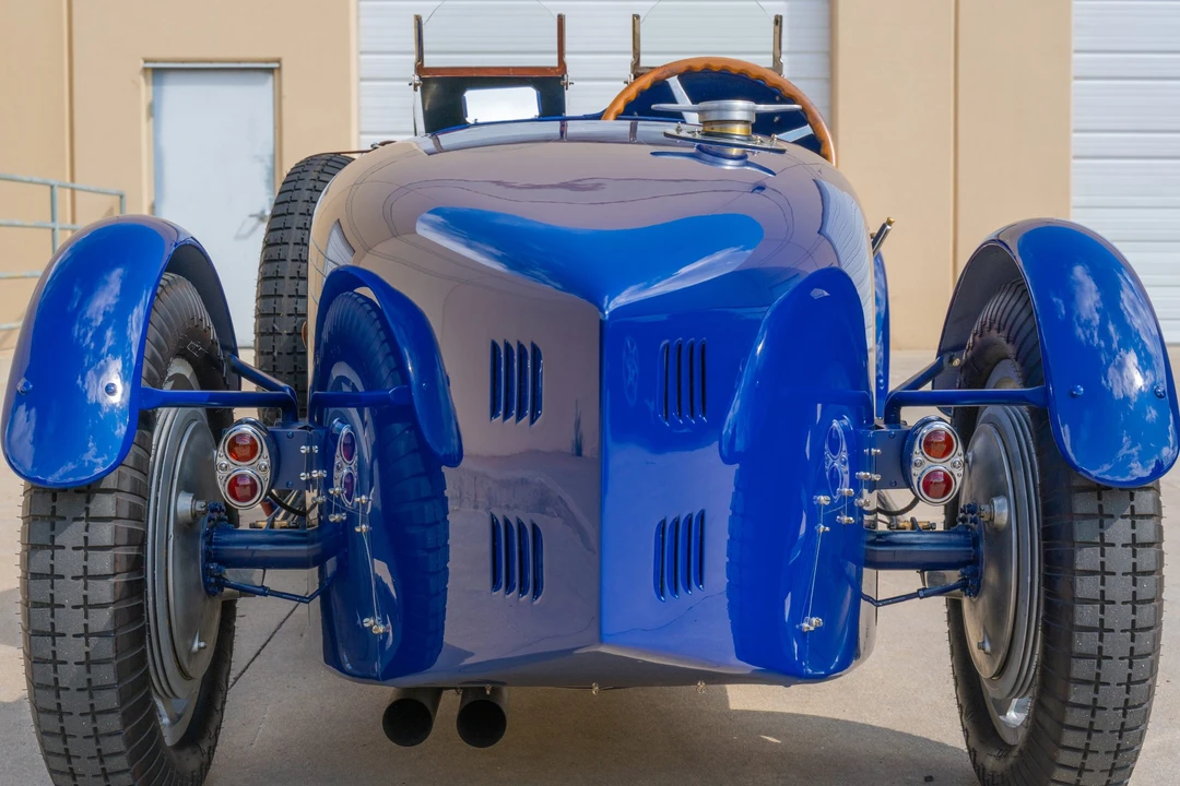 Bugatti - Image 18 of 31
