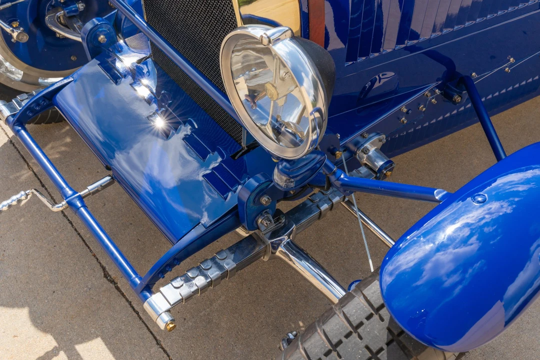 Bugatti - Image 14 of 31
