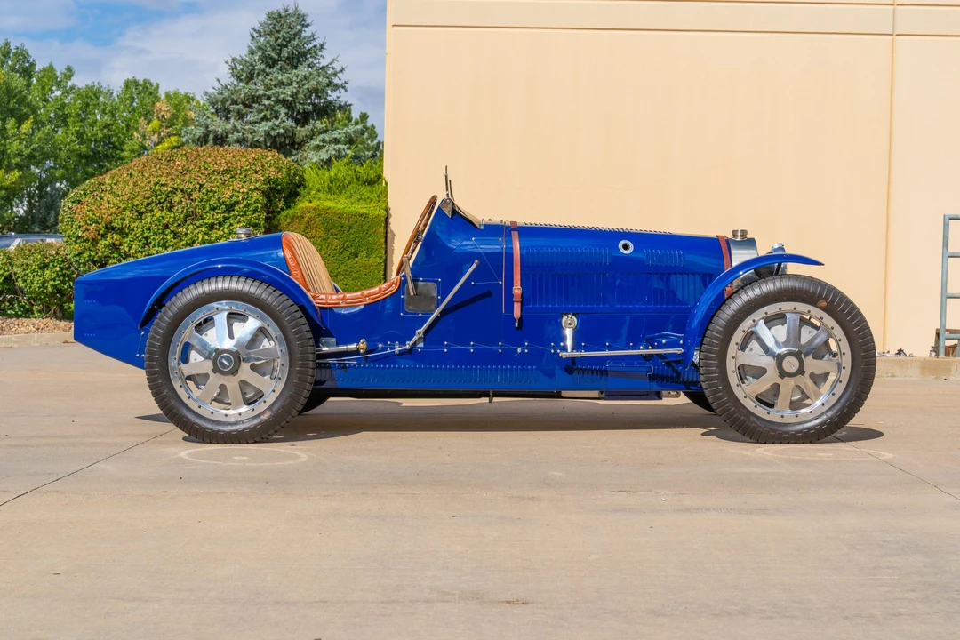 Bugatti - Image 8 of 31