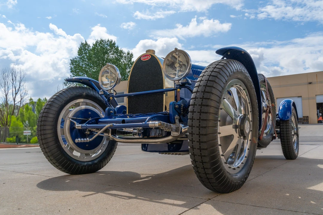 Bugatti - Image 10 of 31