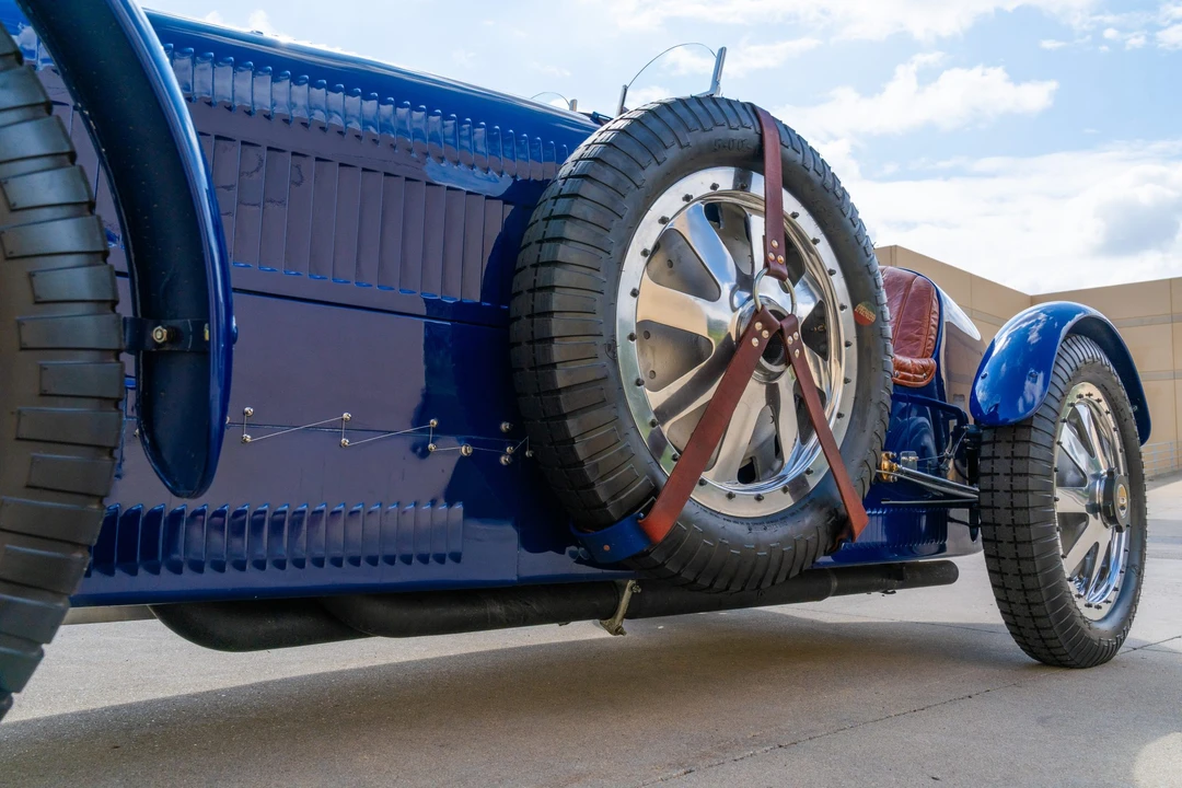 Bugatti - Image 21 of 31