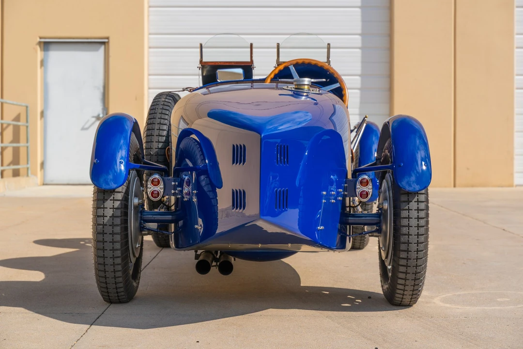 Bugatti - Image 6 of 31