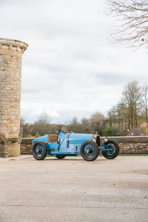 Bugatti - Image 7 of 31