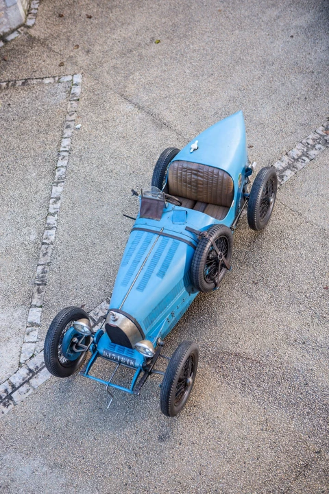 Bugatti - Image 17 of 31