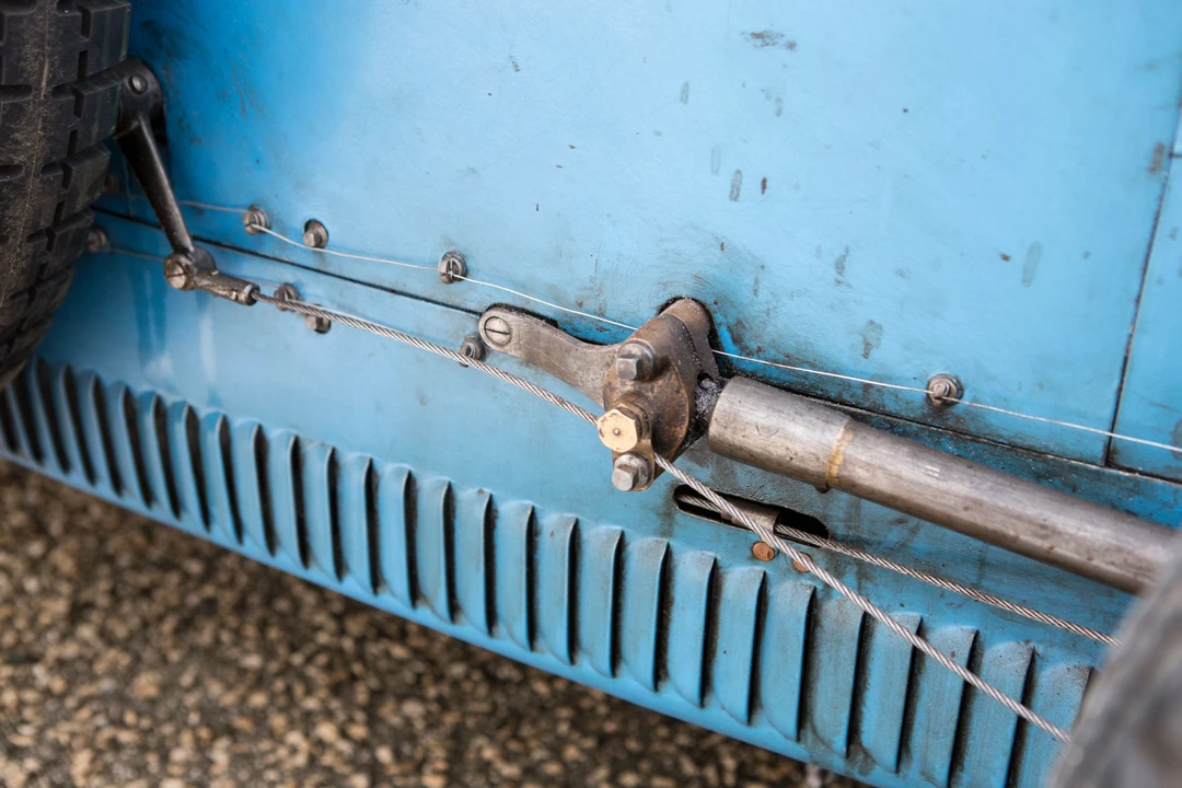 Bugatti - Image 6 of 31