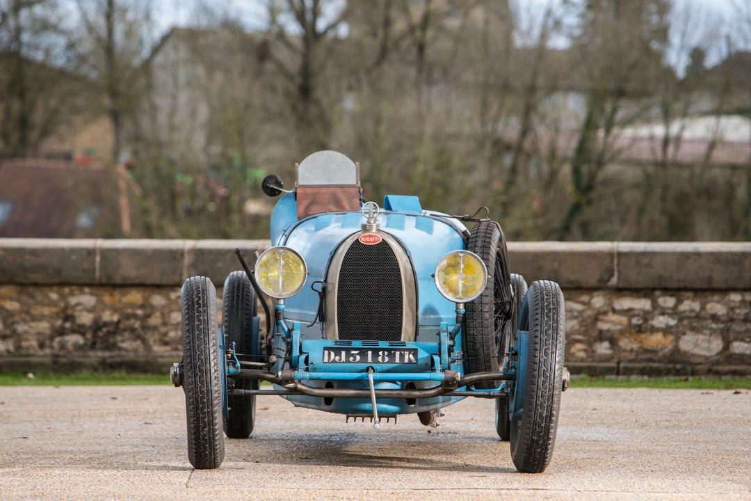 Bugatti - Image 13 of 31