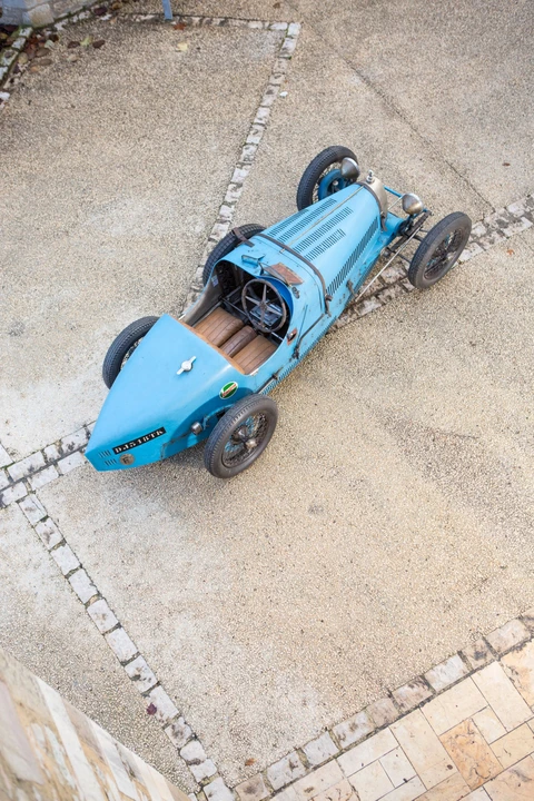 Bugatti - Image 18 of 31