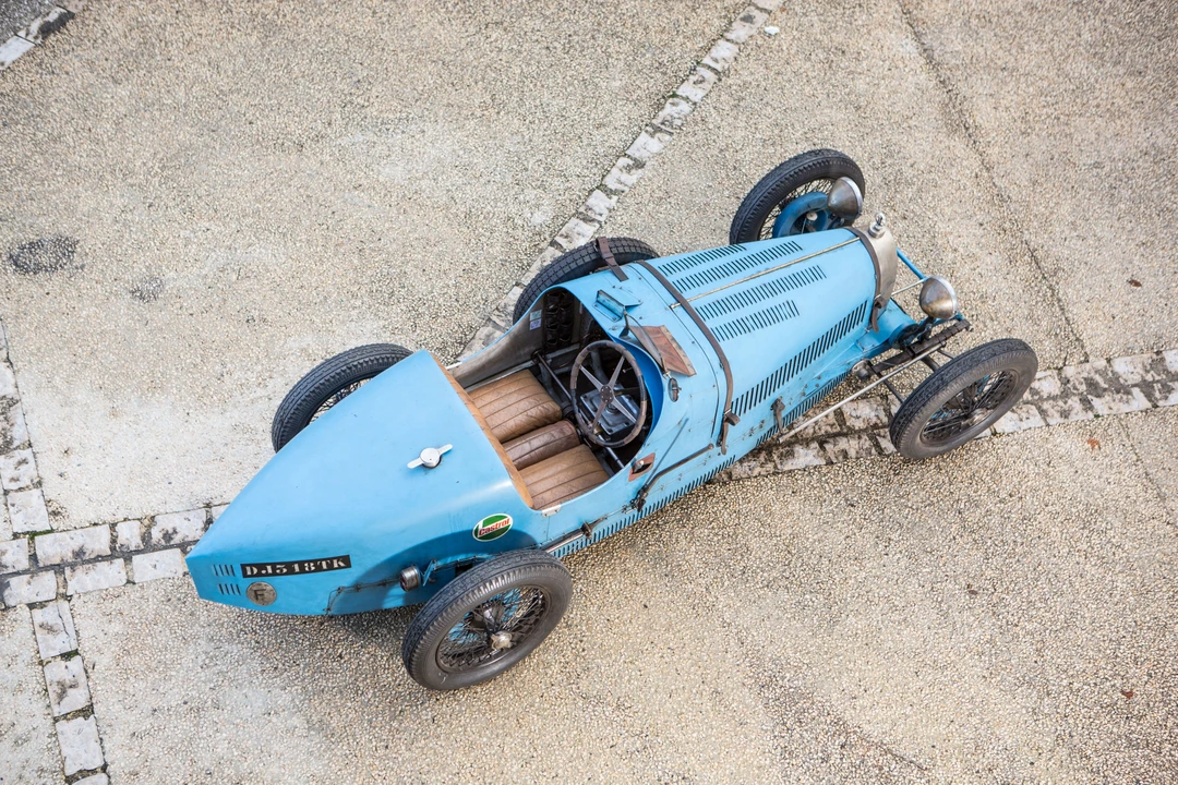 Bugatti - Image 19 of 31