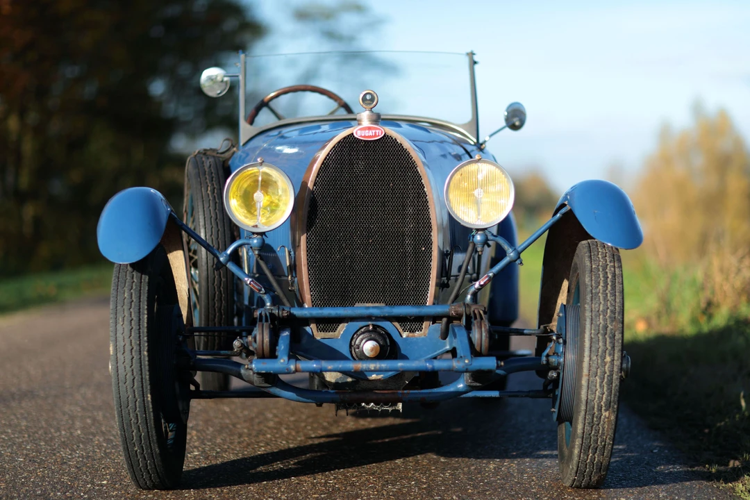Bugatti - Image 6 of 31