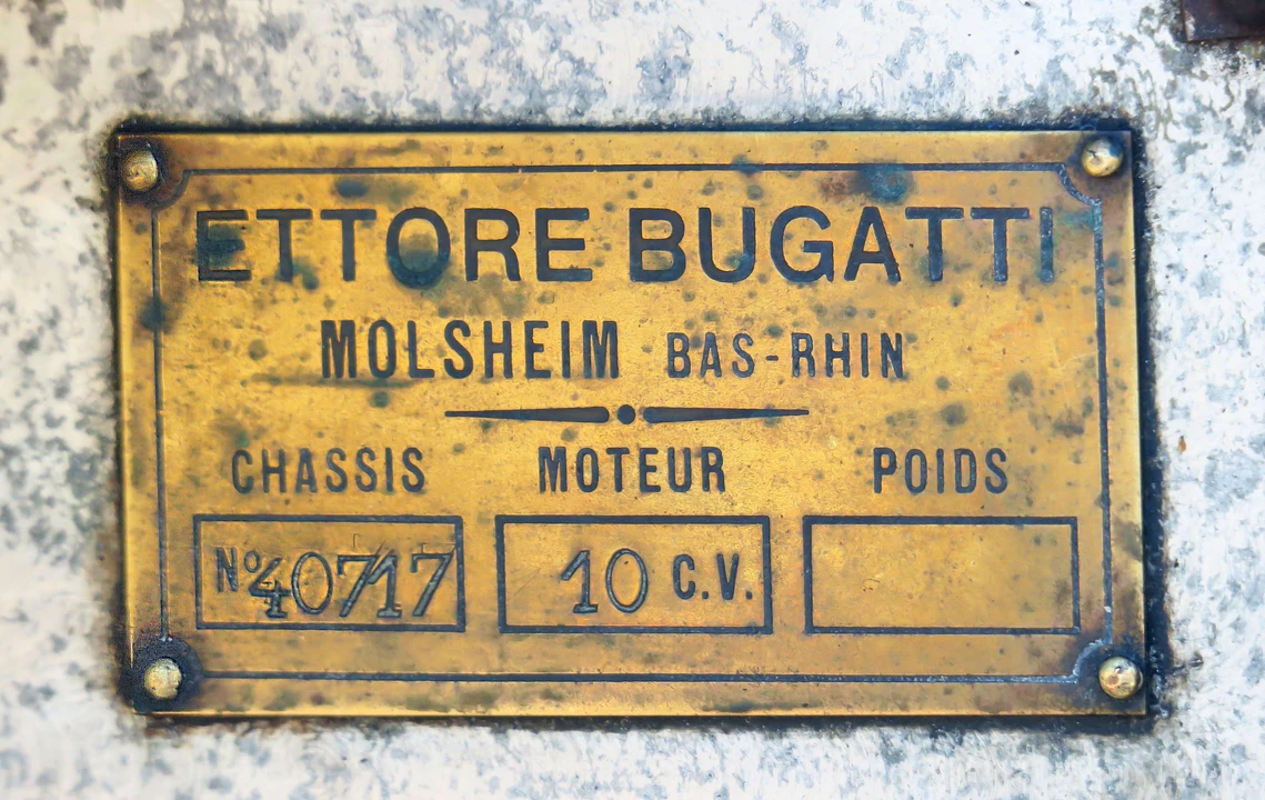 Bugatti - Image 25 of 31